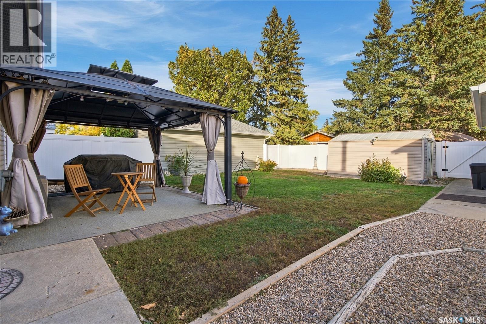 1311 Queen Crescent Property Photo 41