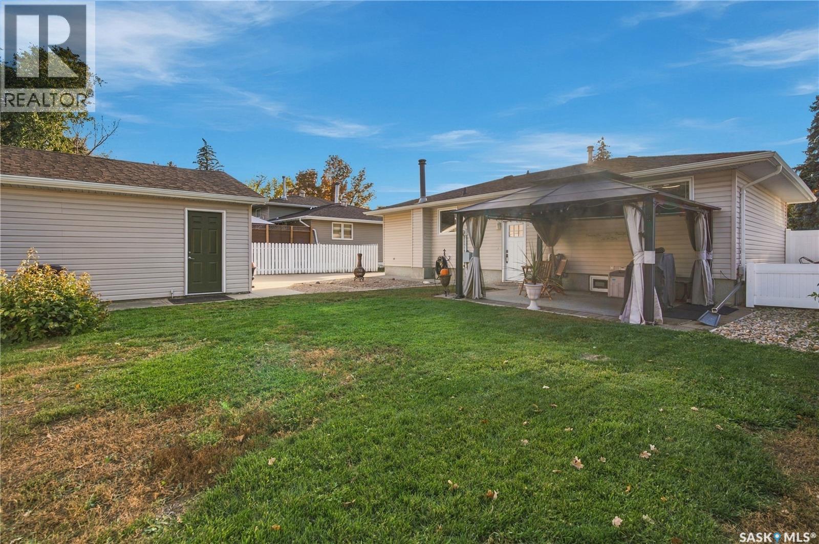 1311 Queen Crescent Property Photo 43