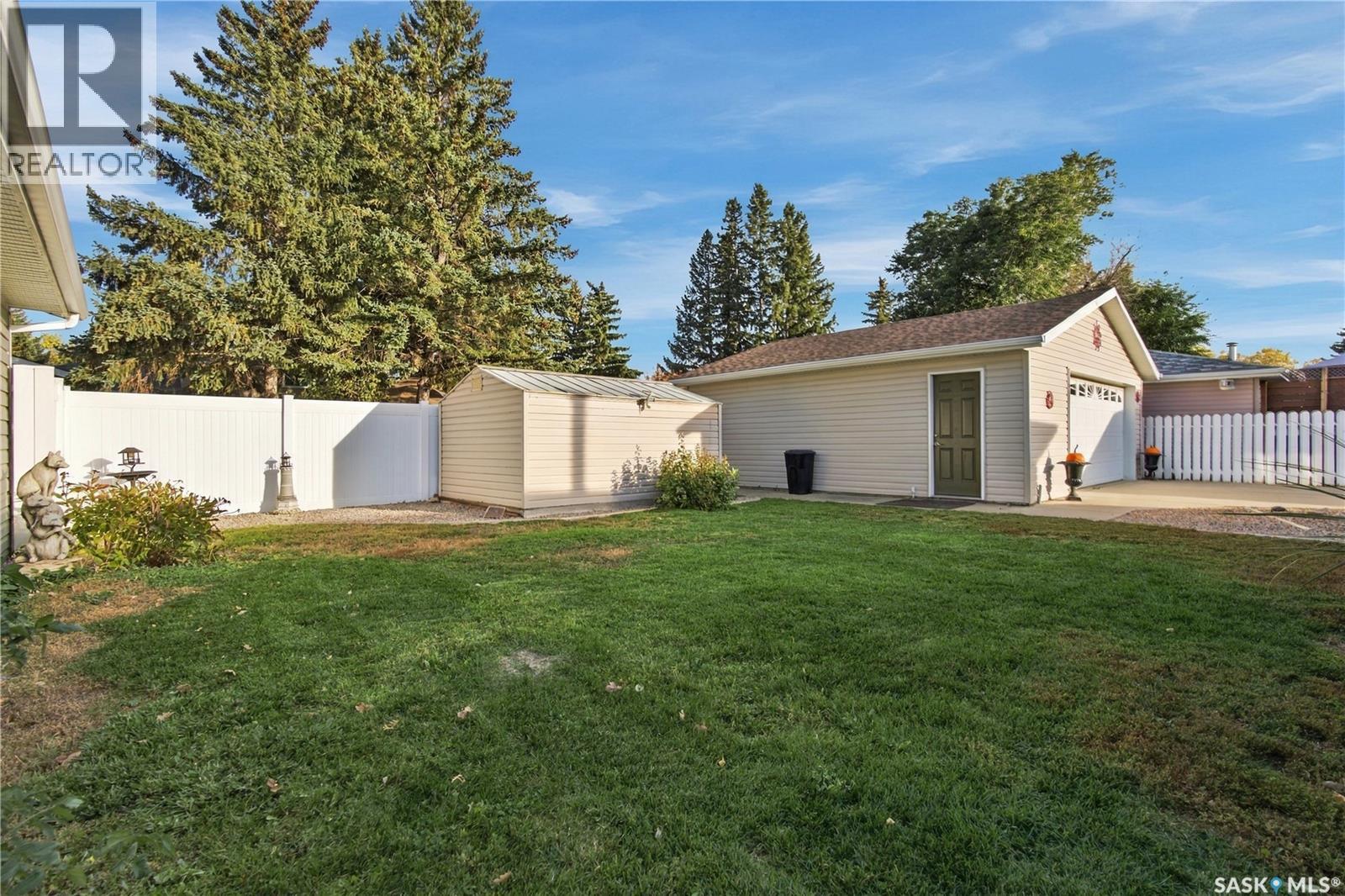 1311 Queen Crescent Property Photo 44