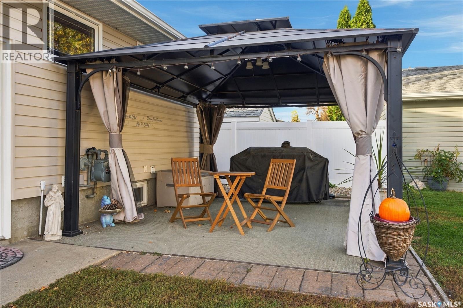 1311 Queen Crescent Property Photo 45