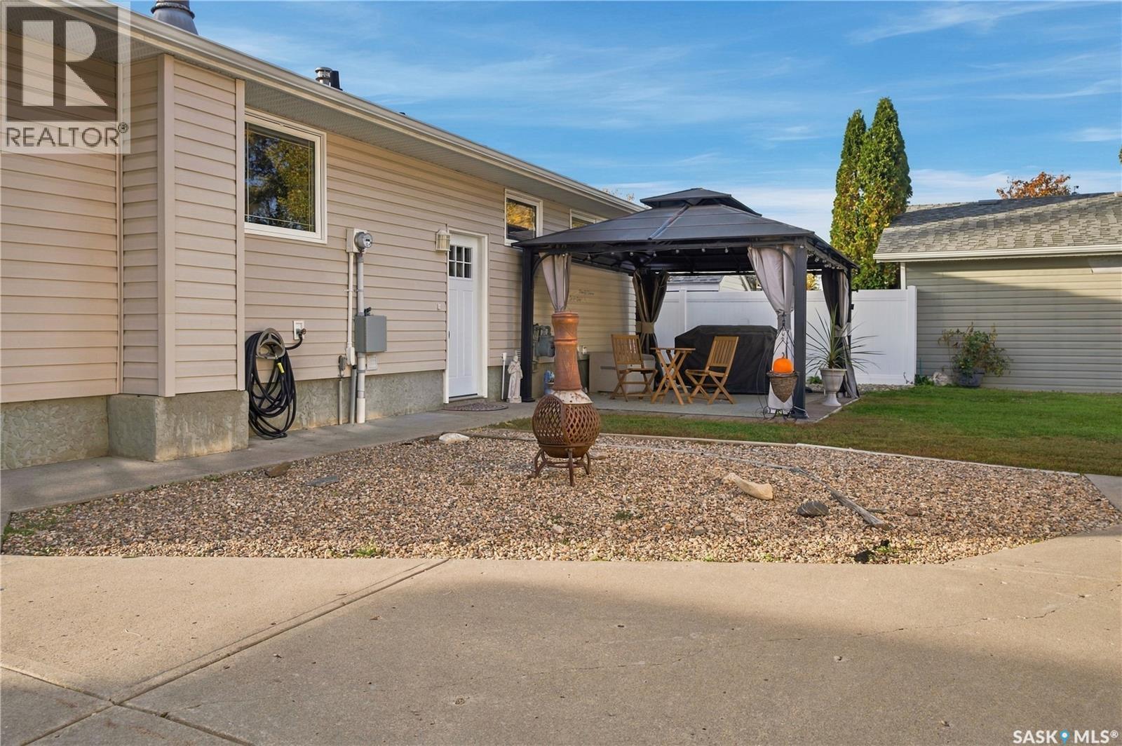 1311 Queen Crescent Property Photo 46