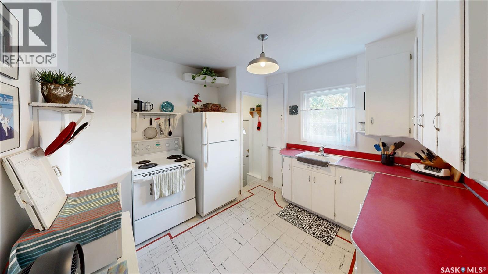 3723 Victoria Avenue Property Photo 9