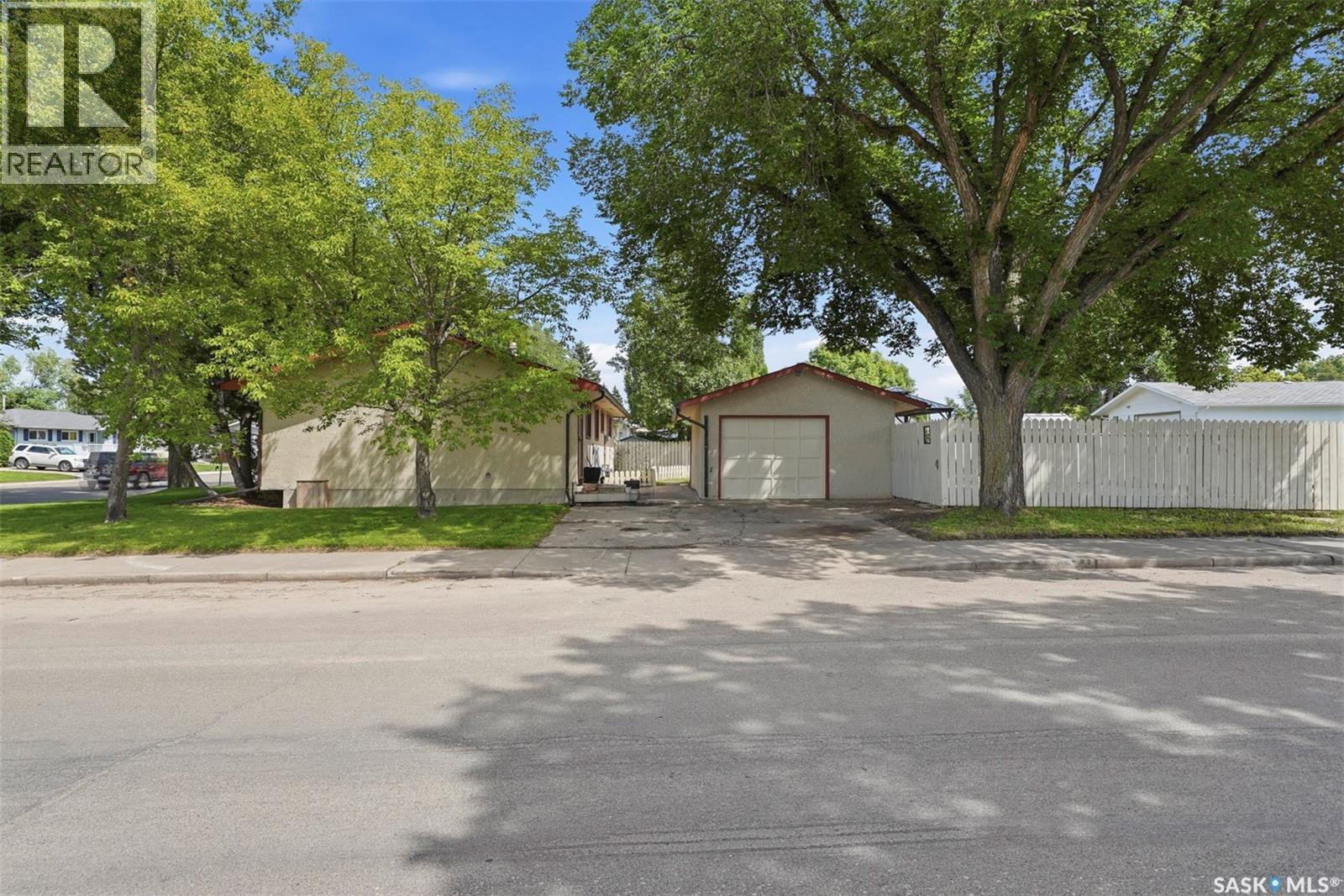 2145 37th Street W Property Photo 52