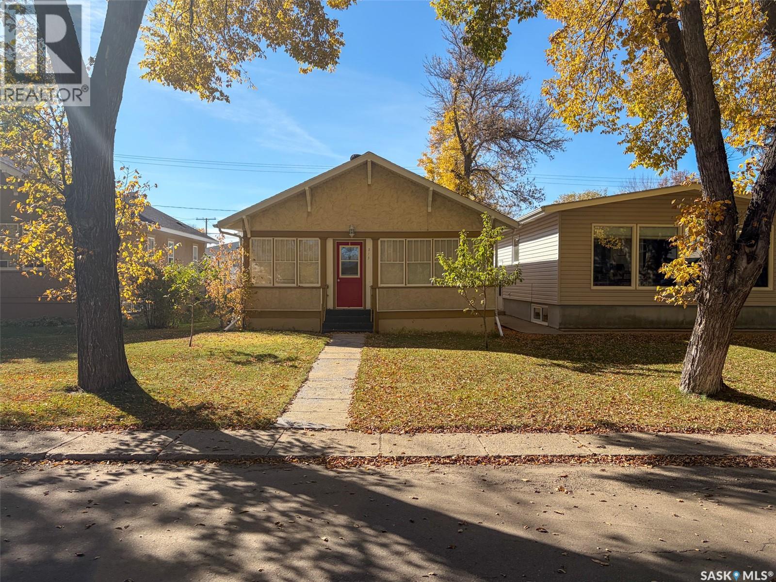 515 1st STREET E Property Photo 1
