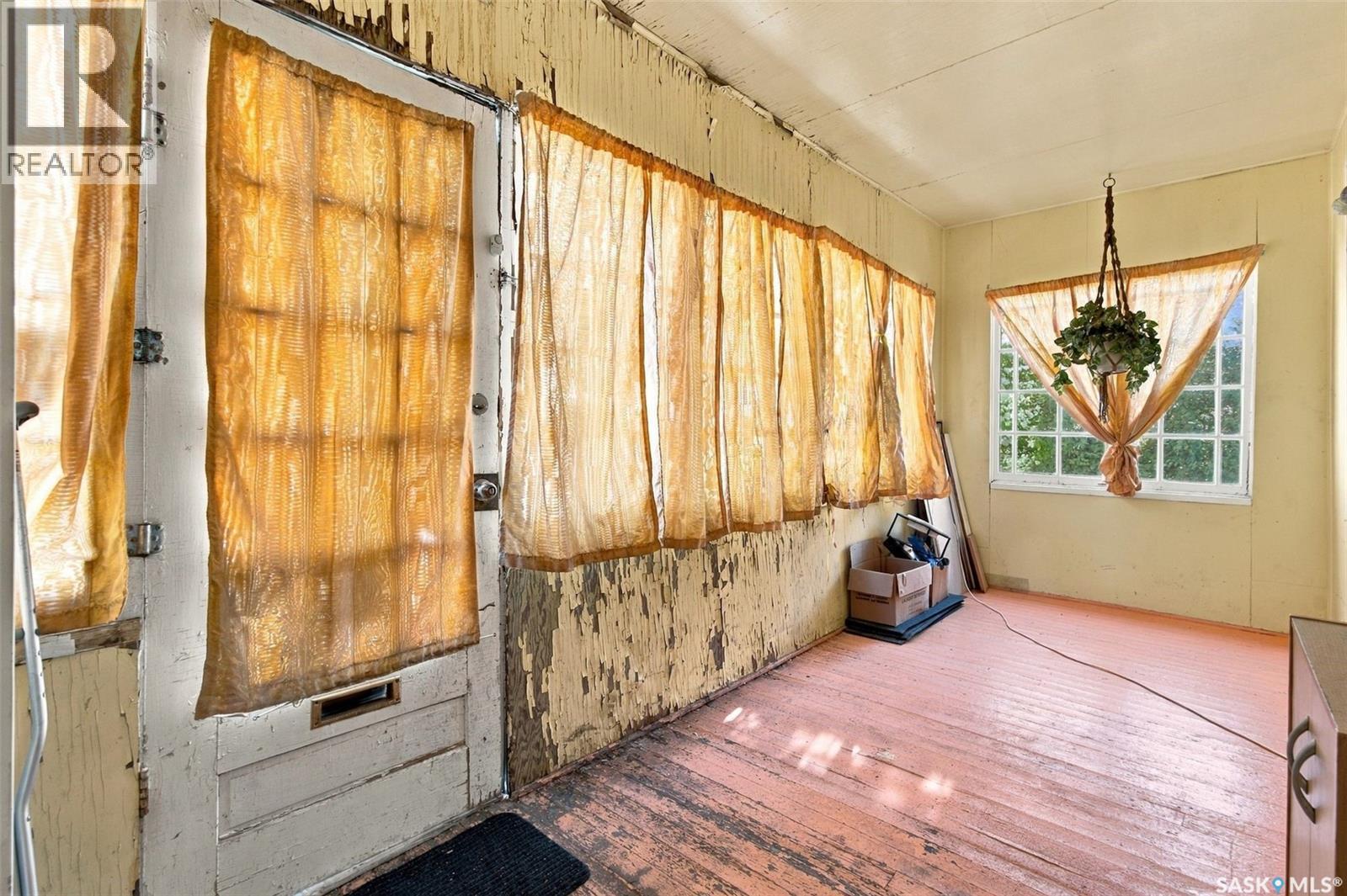 1371 Princess Street Property Photo 3
