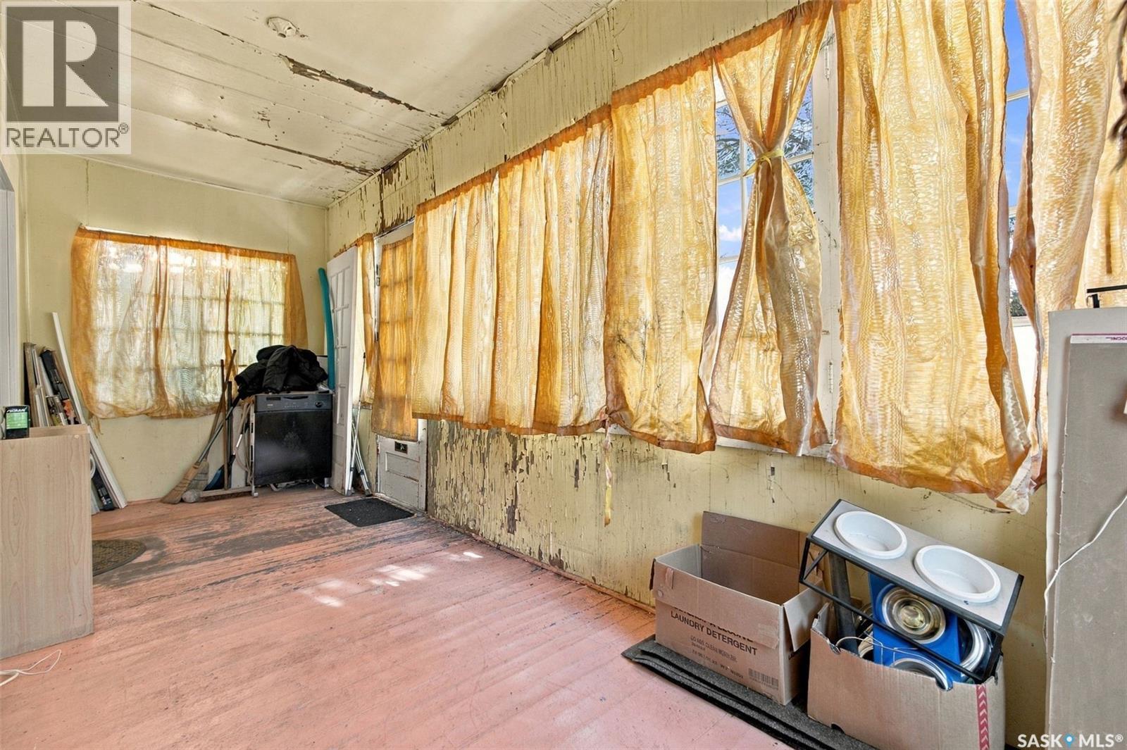 1371 Princess Street Property Photo 4