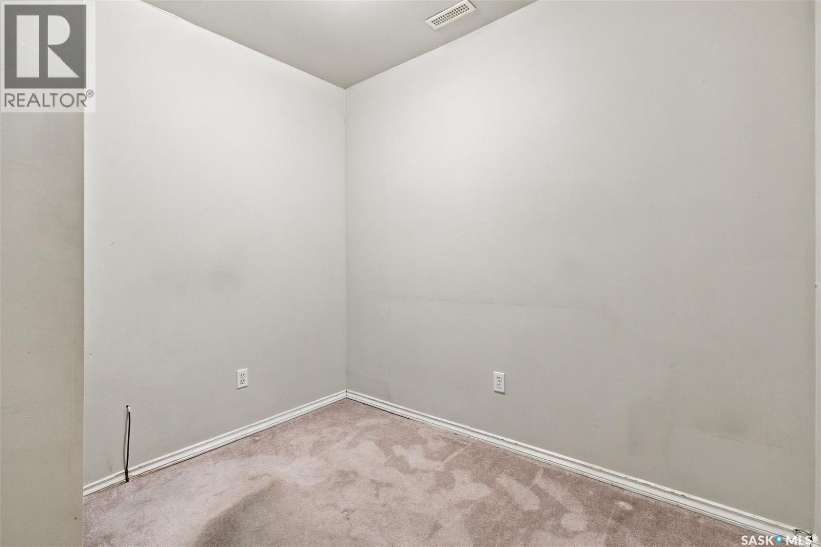 1371 Princess Street Property Photo 25