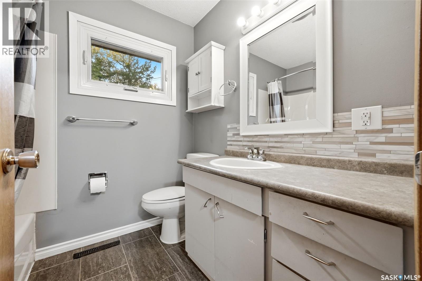 305 1st Avenue Nw Property Photo 19