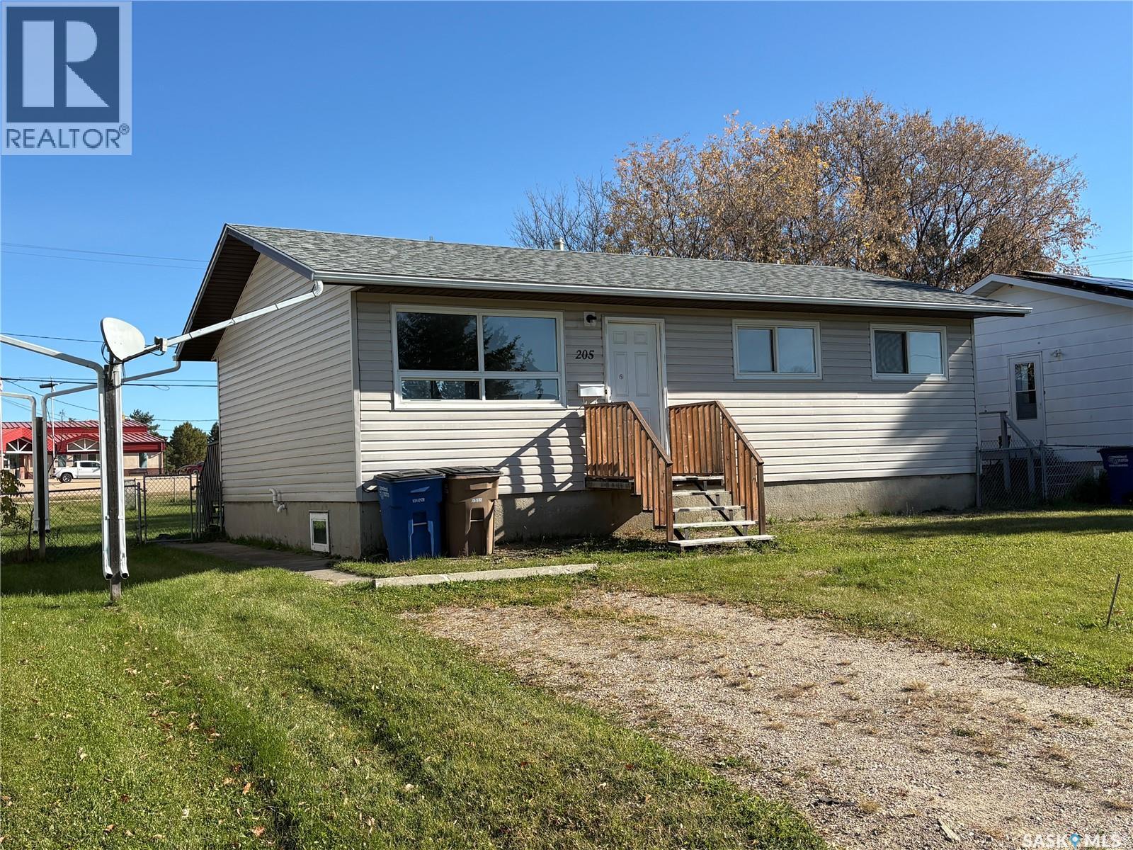205 6th Avenue N Property Photo 1