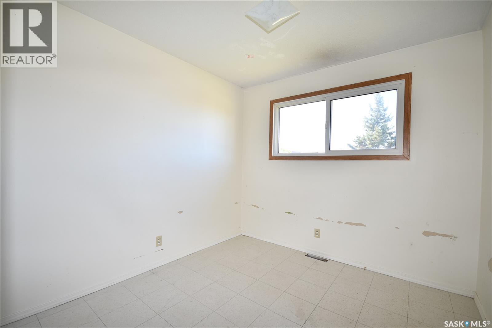 205 6th Avenue N Property Photo 9