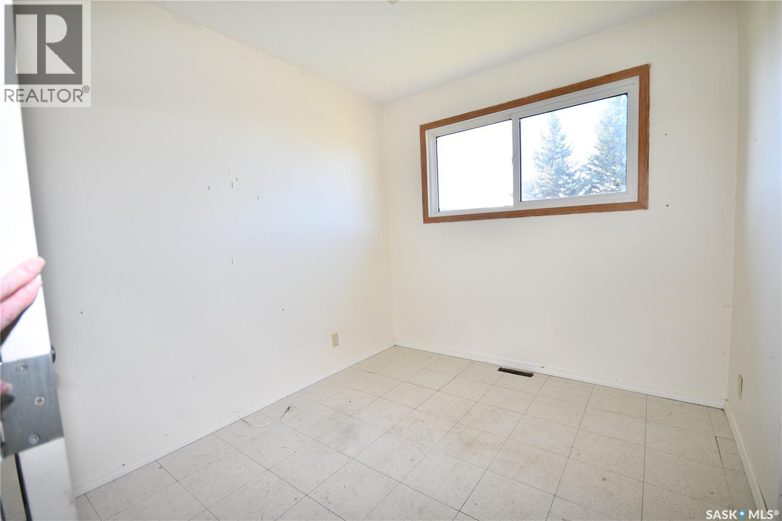 205 6th Avenue N Property Photo 11