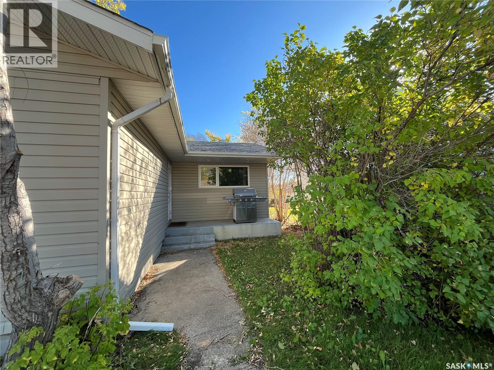 607 St Mary Street Property Photo 3