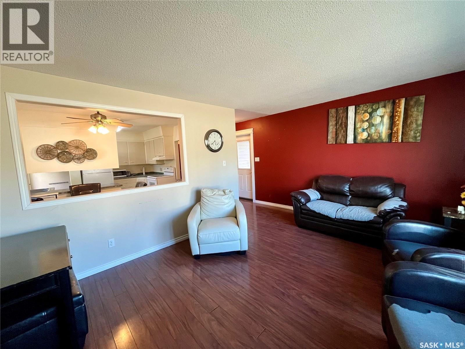 607 St Mary Street Property Photo 7