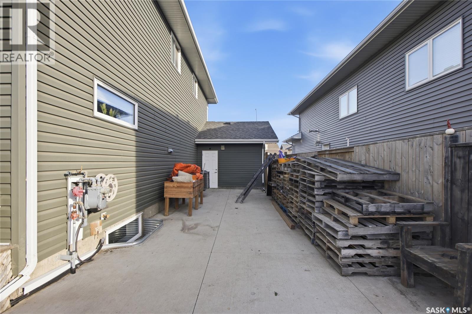 338 Pichler Crescent Property Photo 44