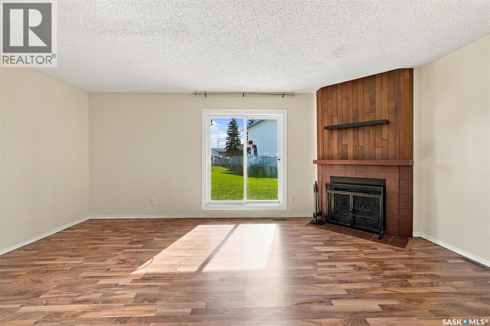 510 510 Prairie Avenue Property Photo 6