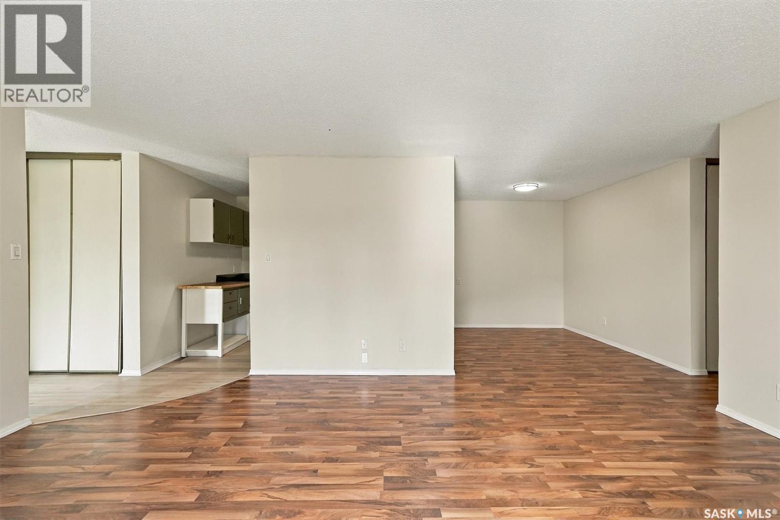 510 510 Prairie Avenue Property Photo 9