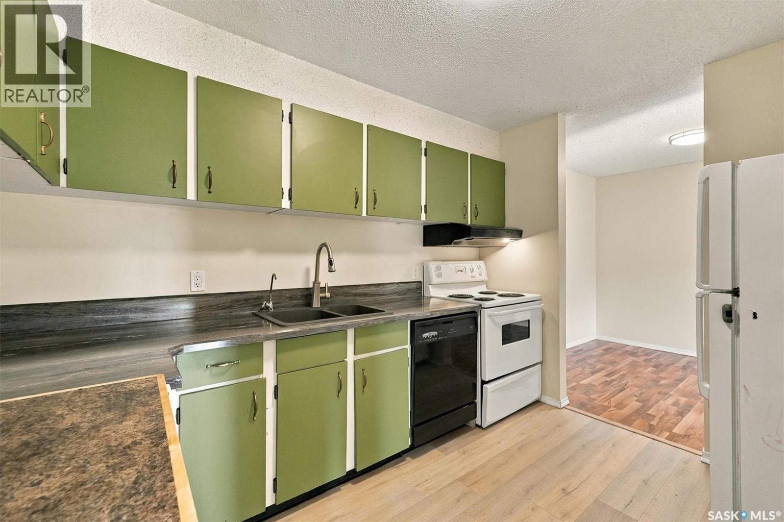 510 510 Prairie Avenue Property Photo 13