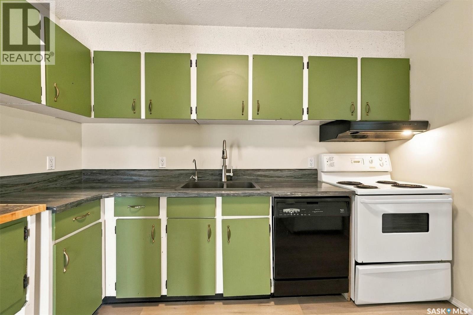 510 510 Prairie Avenue Property Photo 14