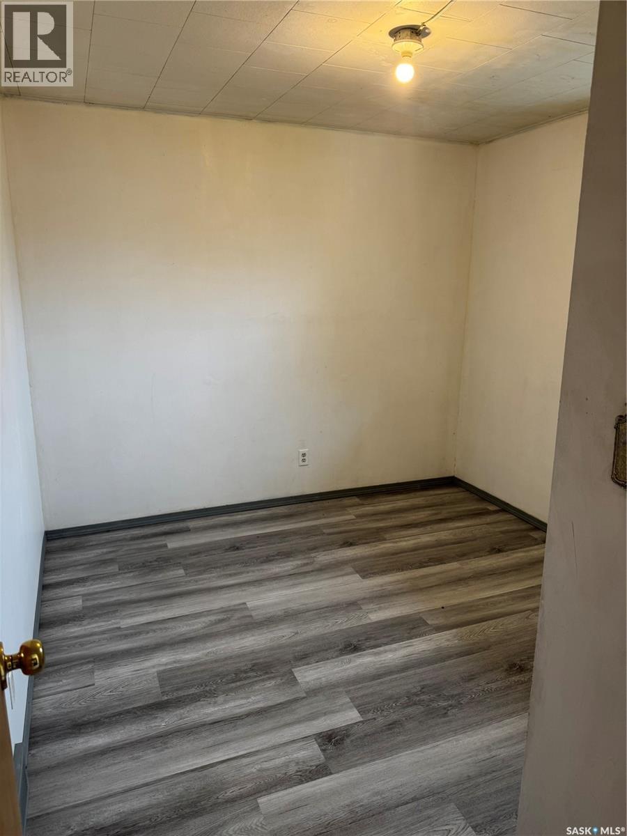 751 17th Street W Property Photo 9