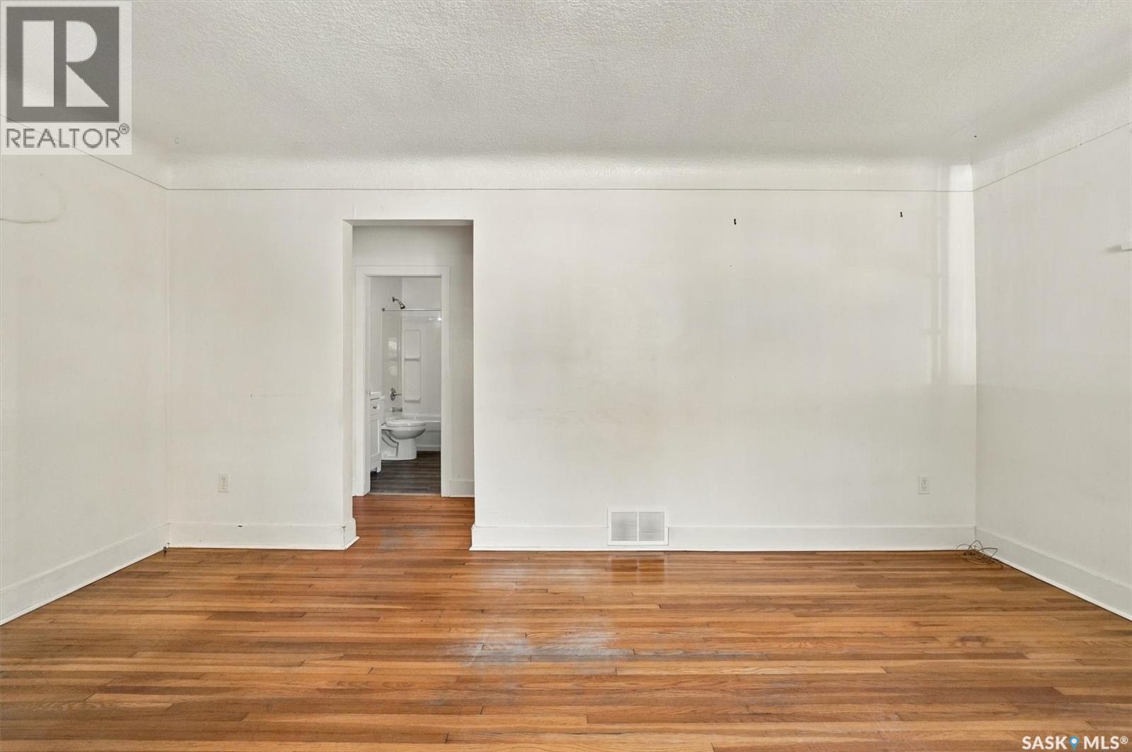 109 108th Street W Property Photo 7