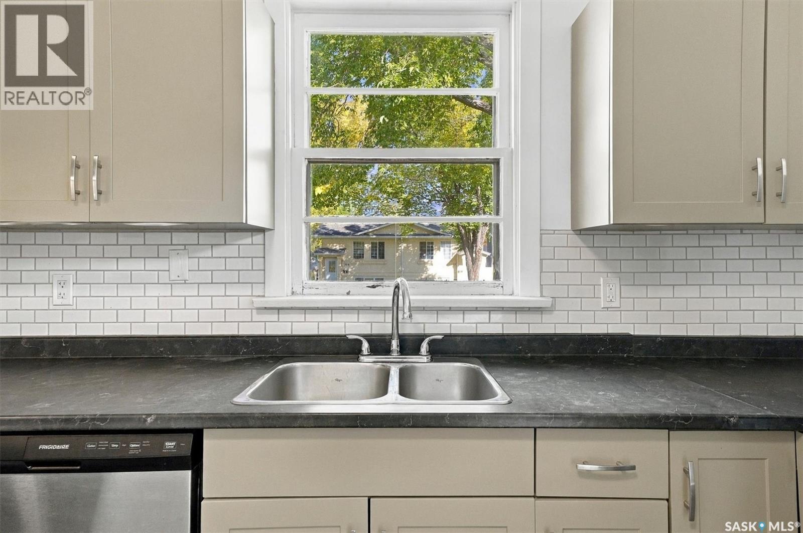 109 108th Street W Property Photo 10