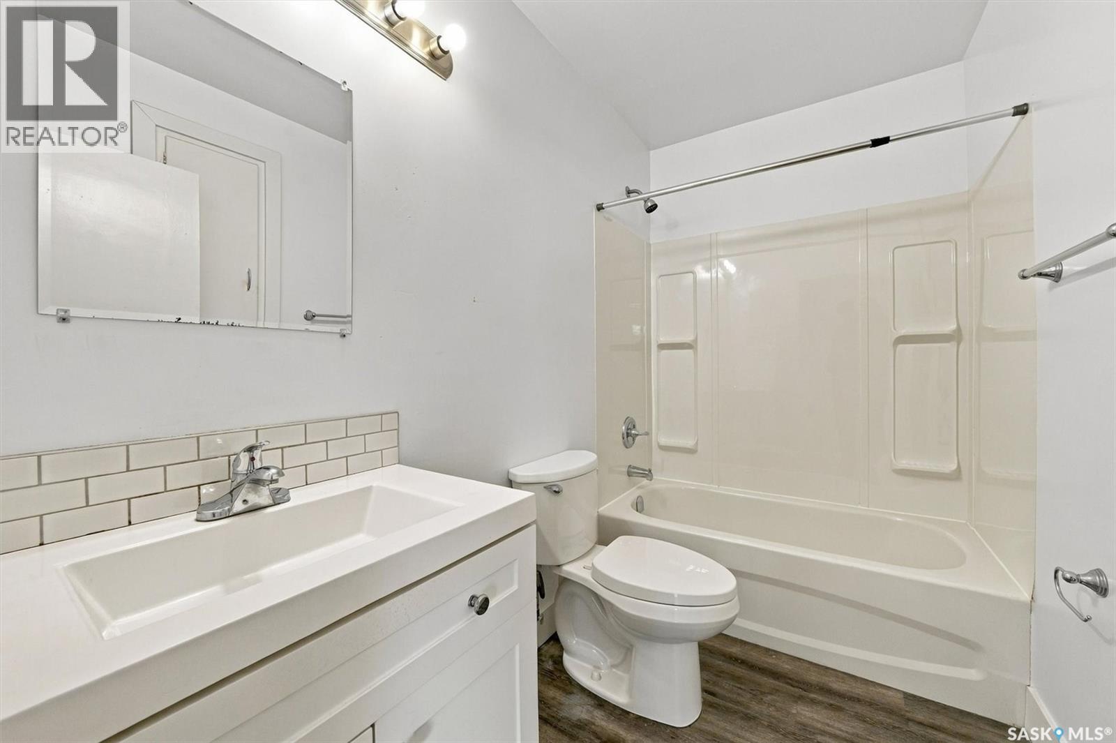 109 108th Street W Property Photo 18