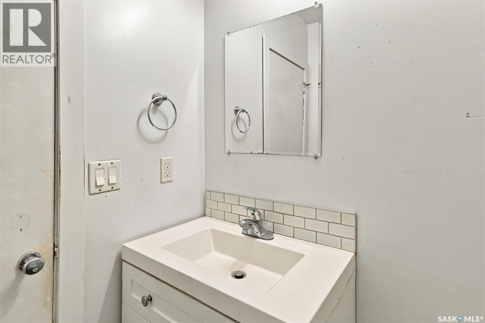 109 108th Street W Property Photo 19