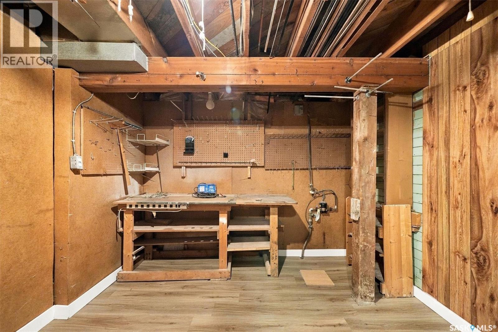 109 108th Street W Property Photo 32