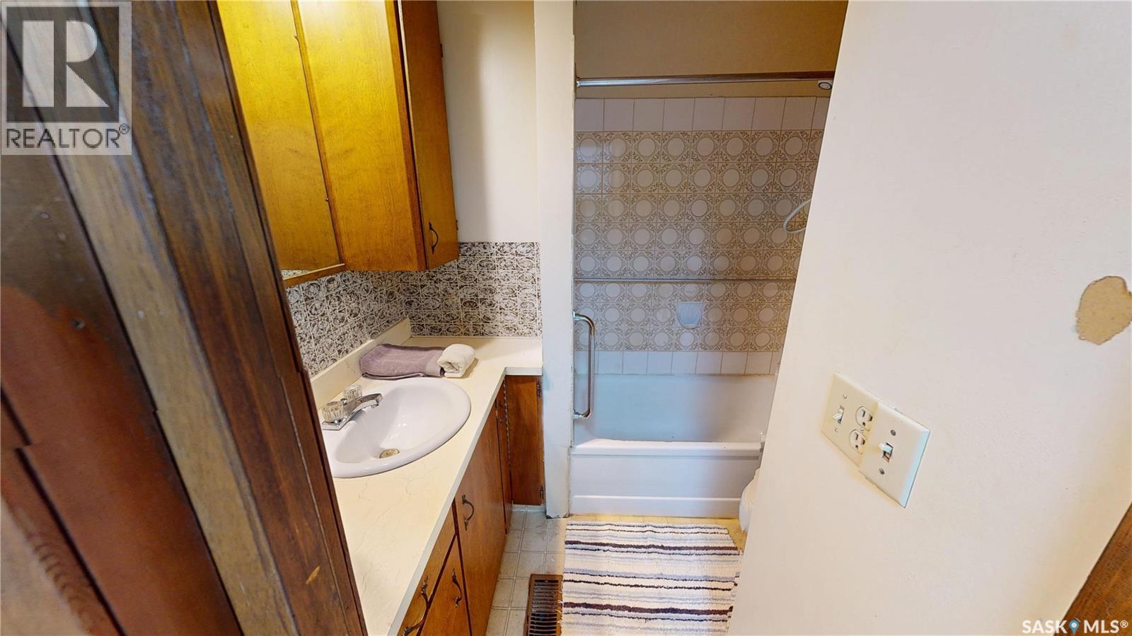 100 Lonsdale Street Property Photo 19