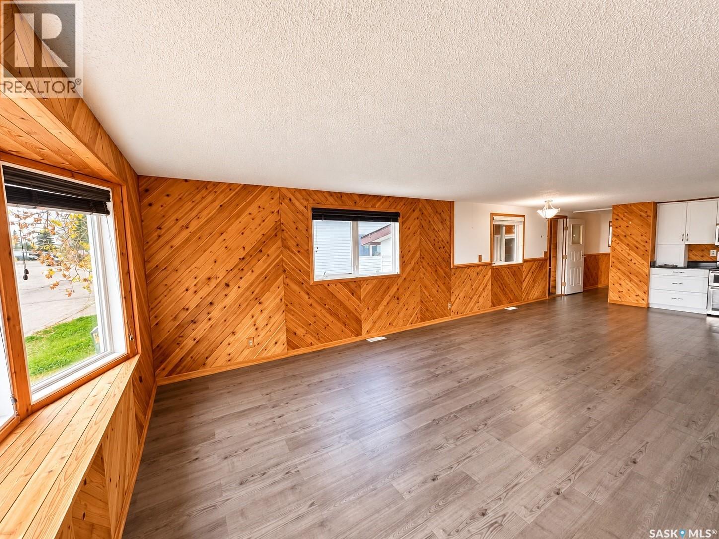34 1035 Boychuk Drive Property Photo 16