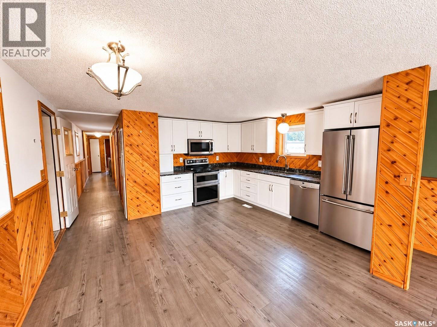 34 1035 Boychuk Drive Property Photo 17