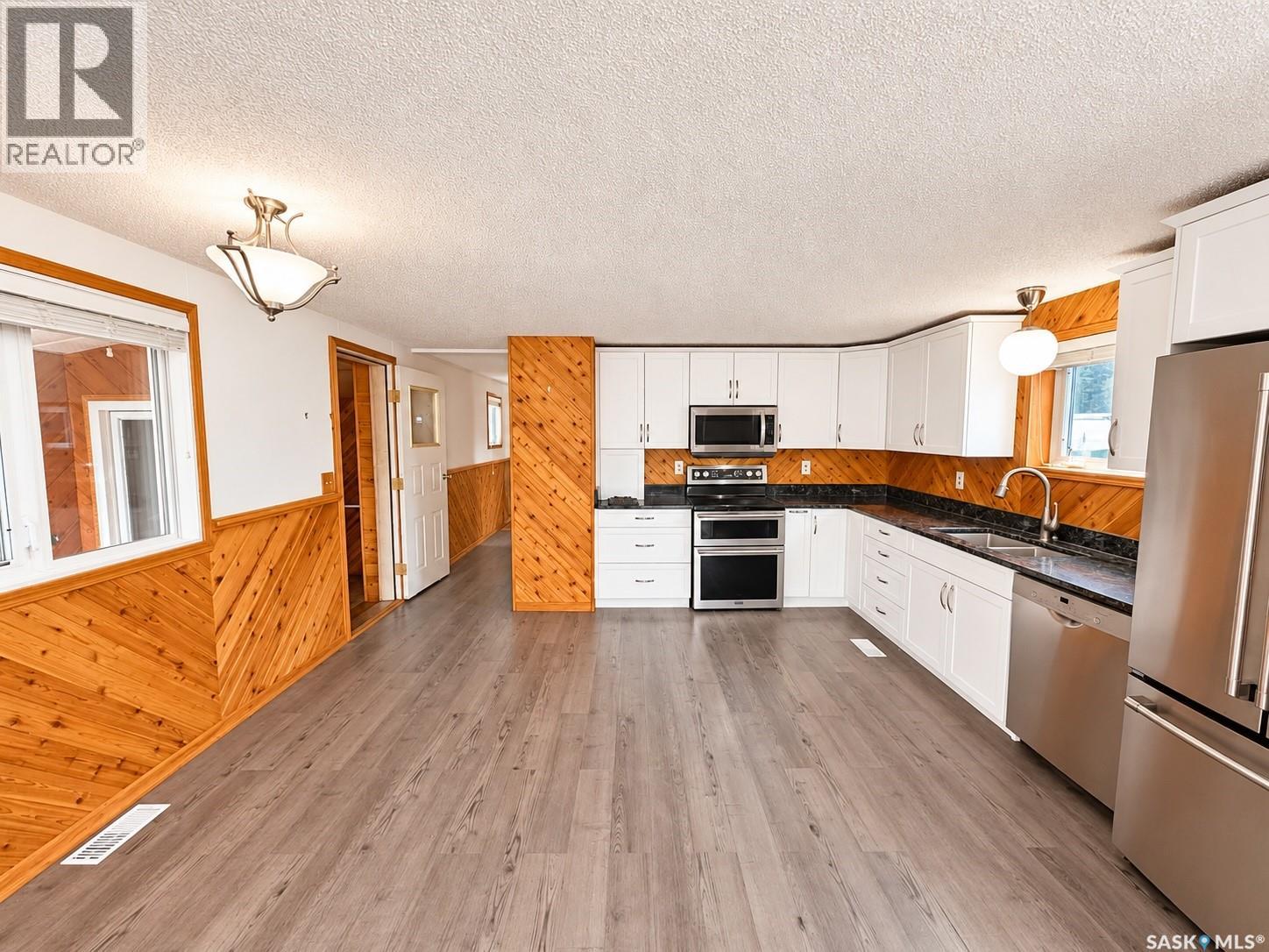 34 1035 Boychuk Drive Property Photo 18