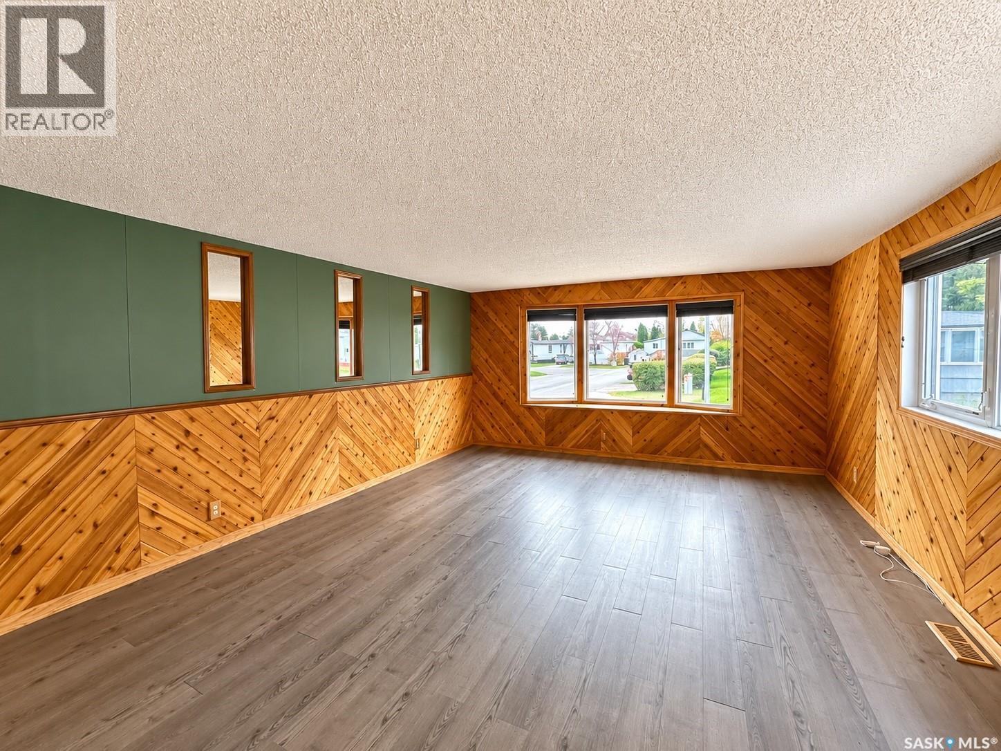 34 1035 Boychuk Drive Property Photo 19