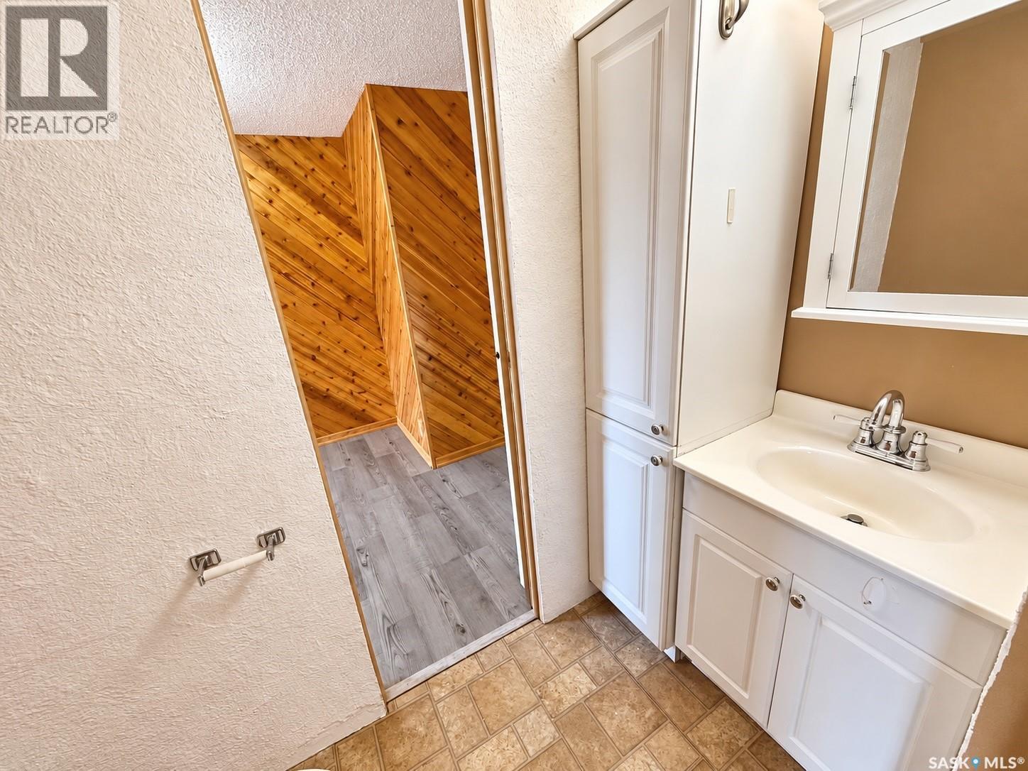 34 1035 Boychuk Drive Property Photo 28