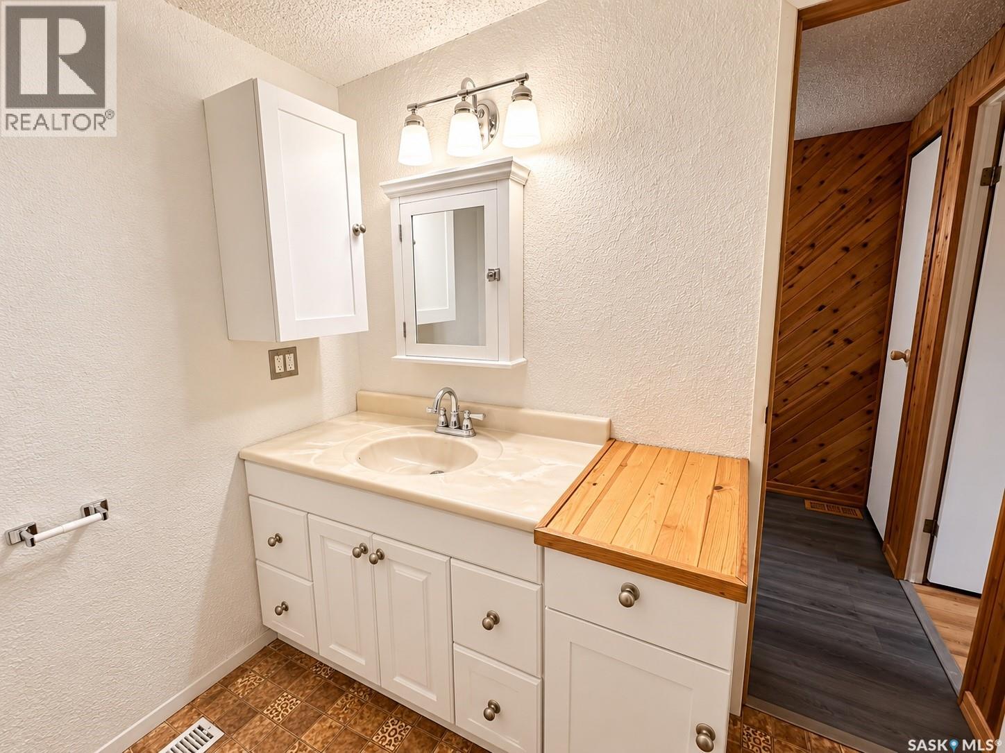 34 1035 Boychuk Drive Property Photo 31