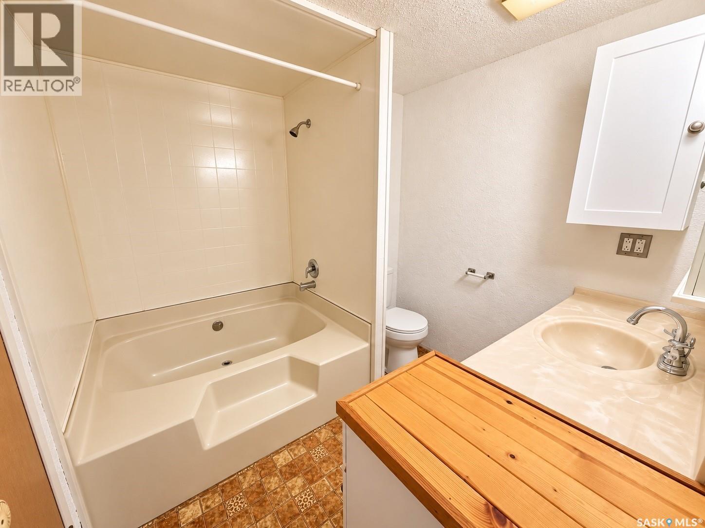 34 1035 Boychuk Drive Property Photo 32