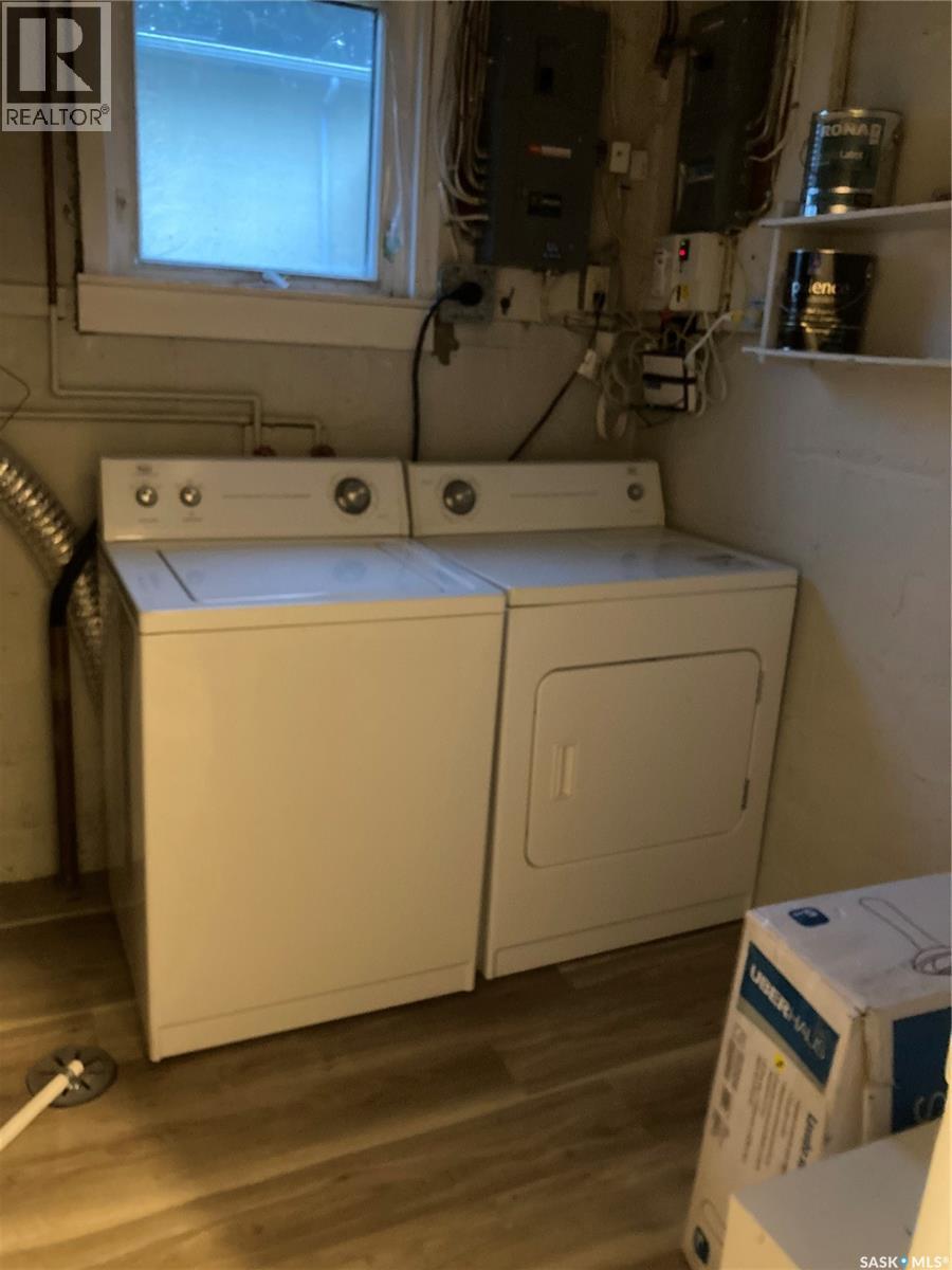 516 26th Street E Property Photo 13
