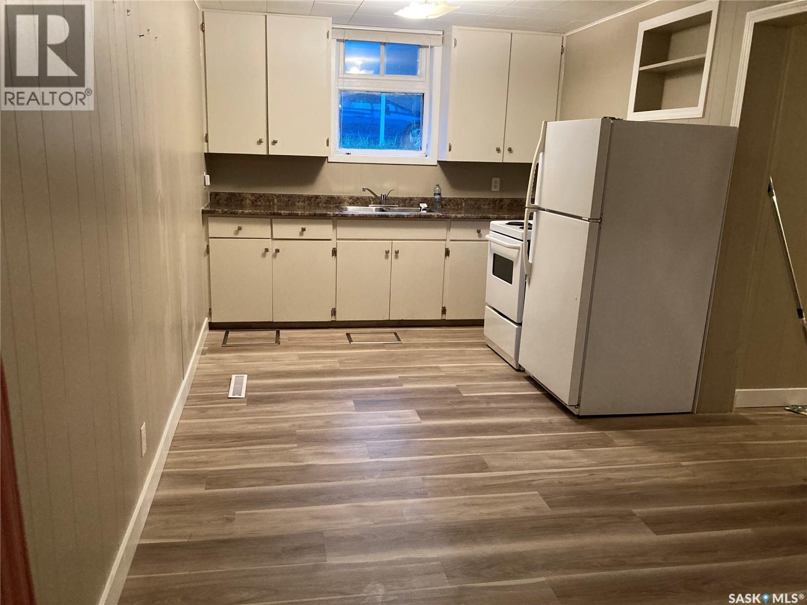 516 26th Street E Property Photo 15