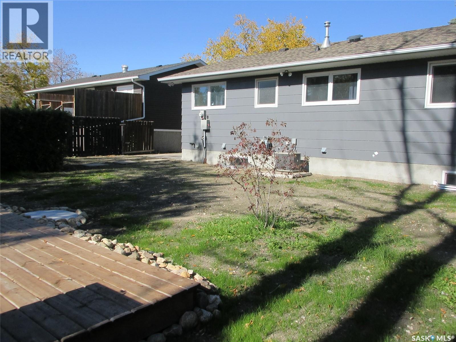 858 Worobetz Crescent N Property Photo 8