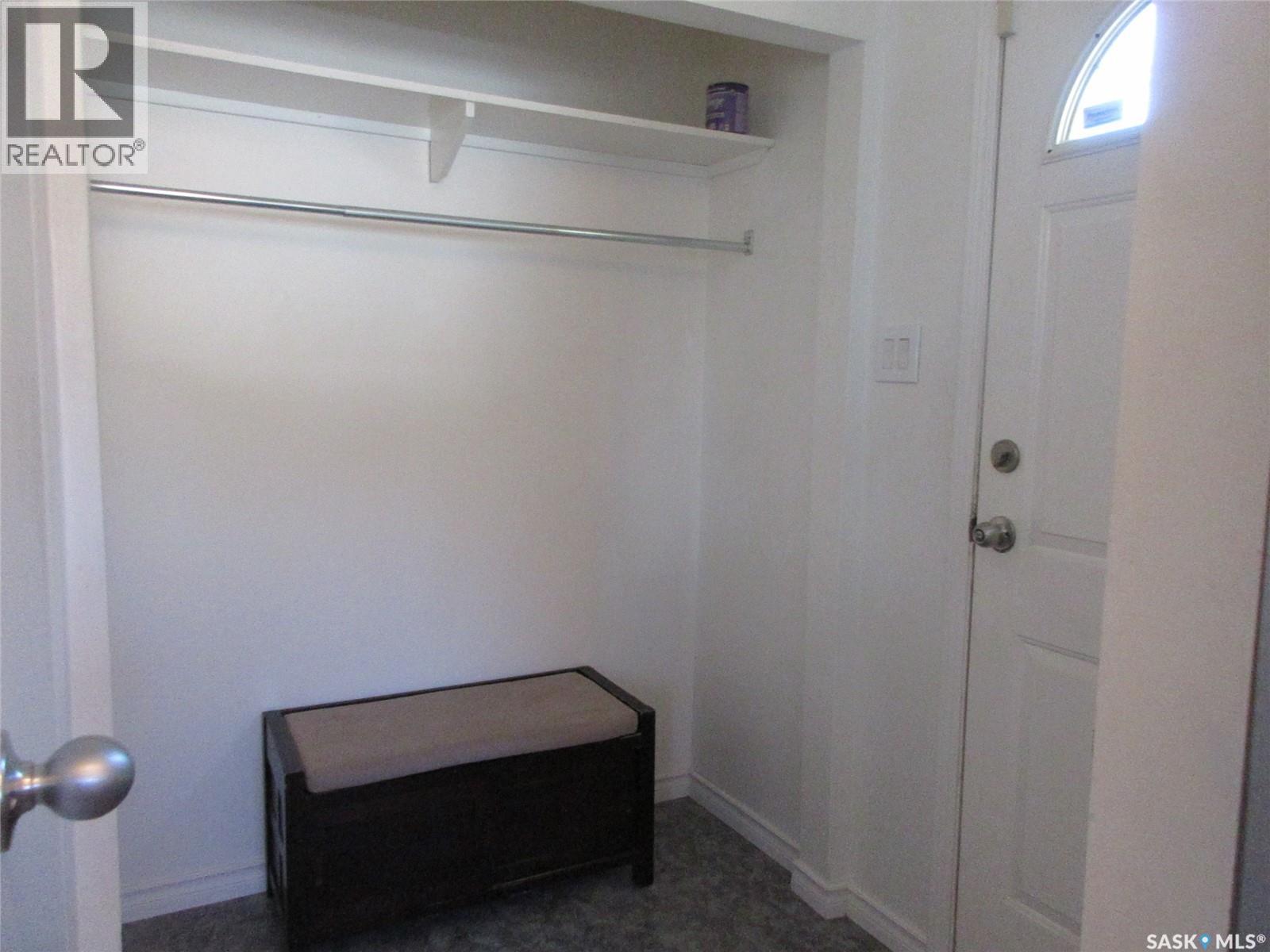 858 Worobetz Crescent N Property Photo 15