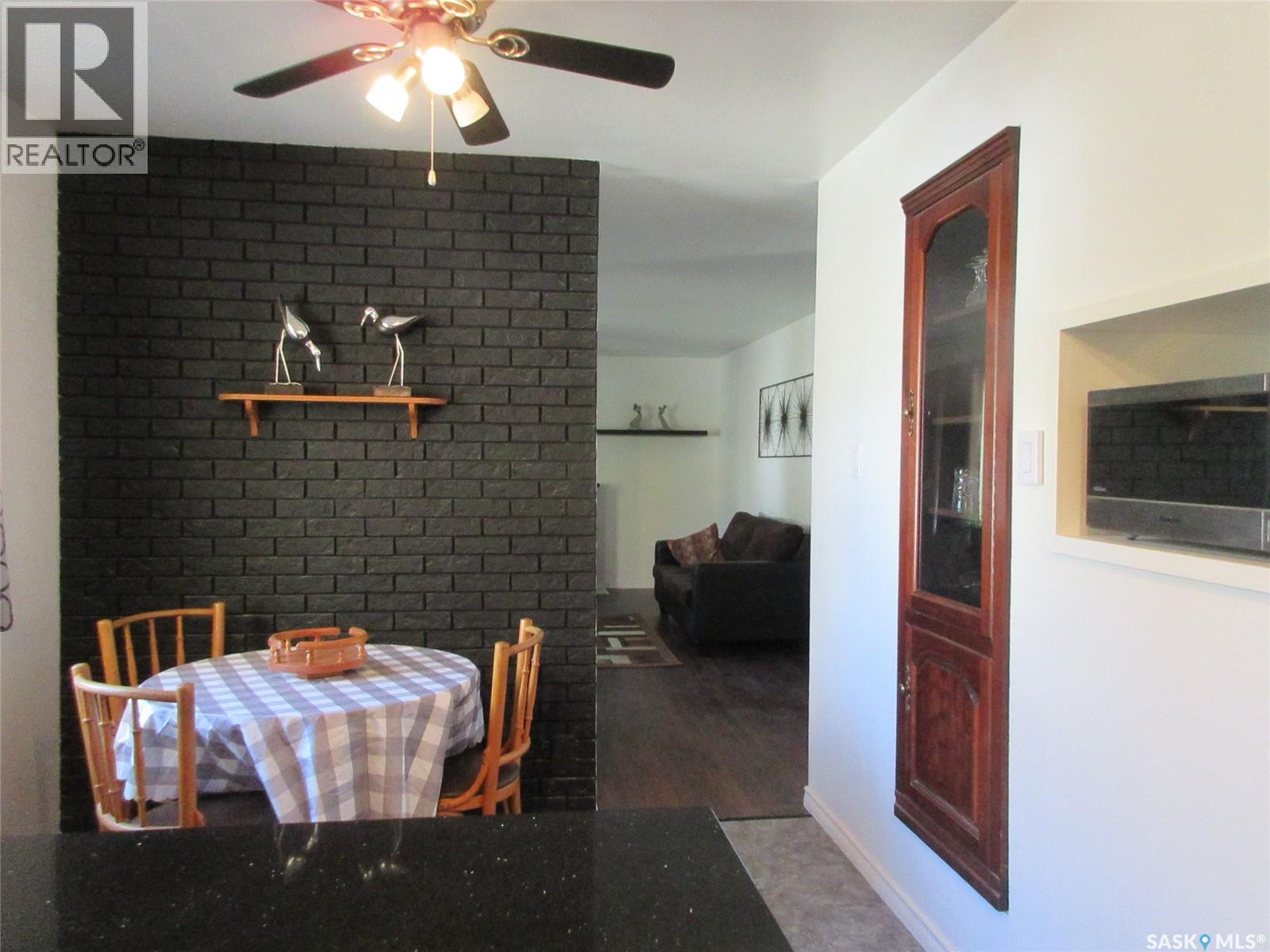 858 Worobetz Crescent N Property Photo 21