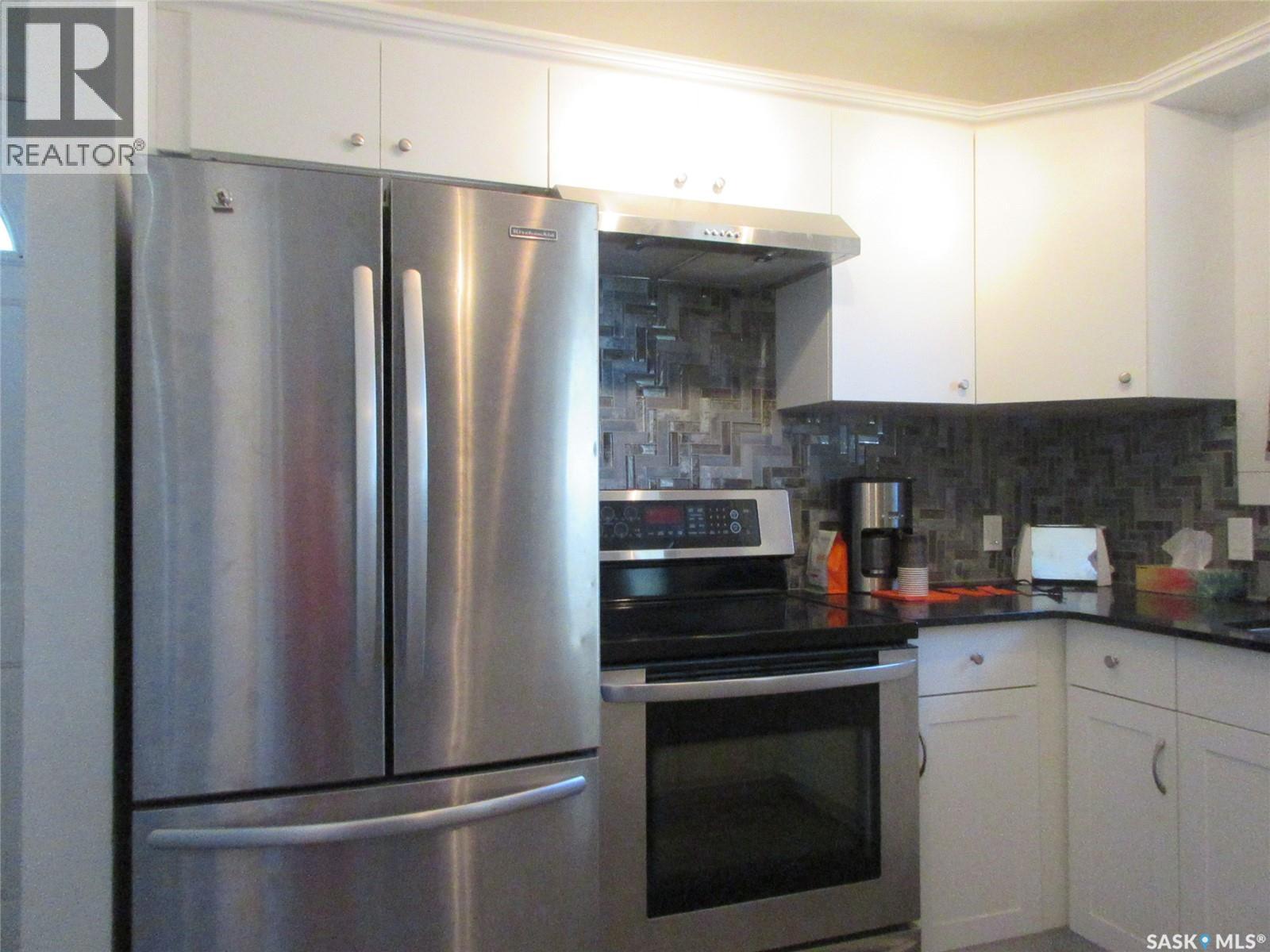 858 Worobetz Crescent N Property Photo 22