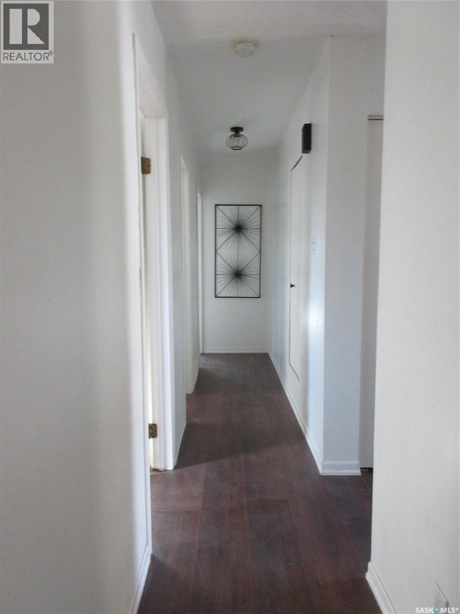 858 Worobetz Crescent N Property Photo 31