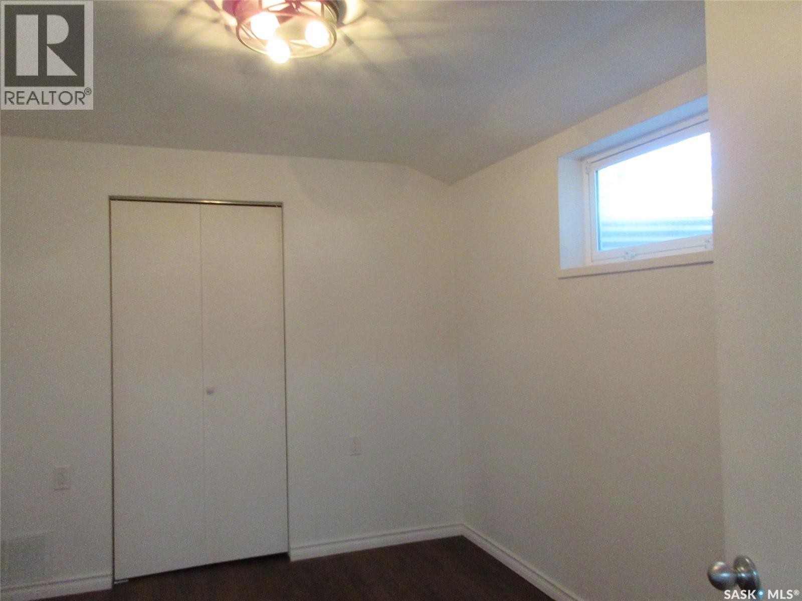 858 Worobetz Crescent N Property Photo 41