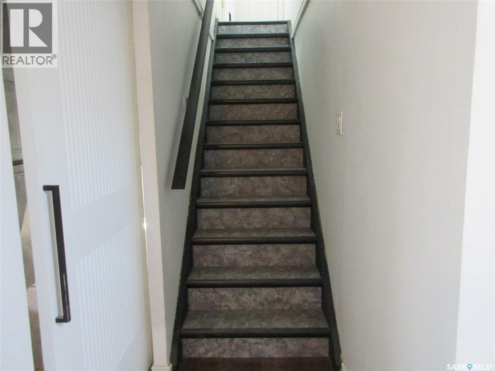858 Worobetz Crescent N Property Photo 58