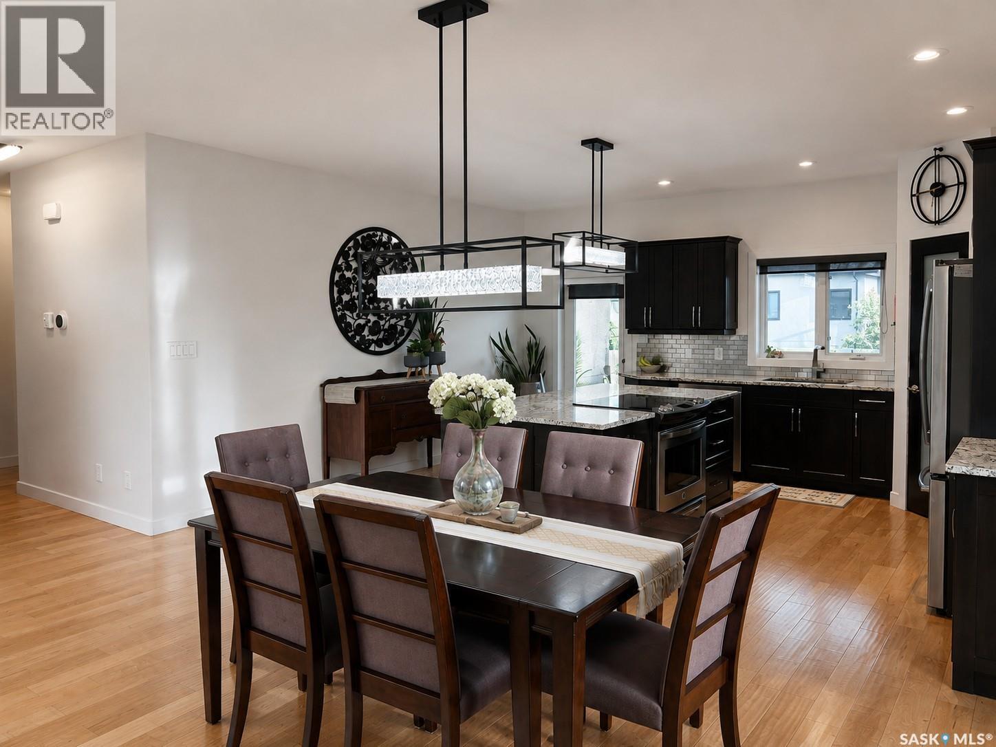 1 Glen Howard Way Property Photo 4