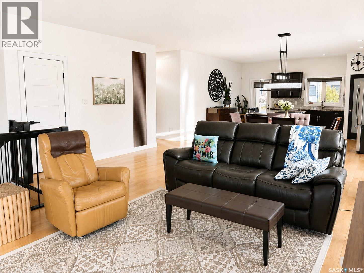 1 Glen Howard Way Property Photo 11