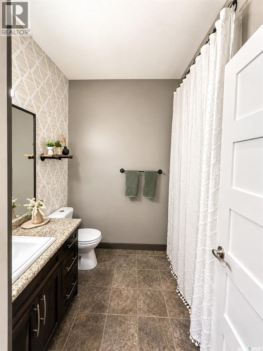 1 Glen Howard Way Property Photo 17