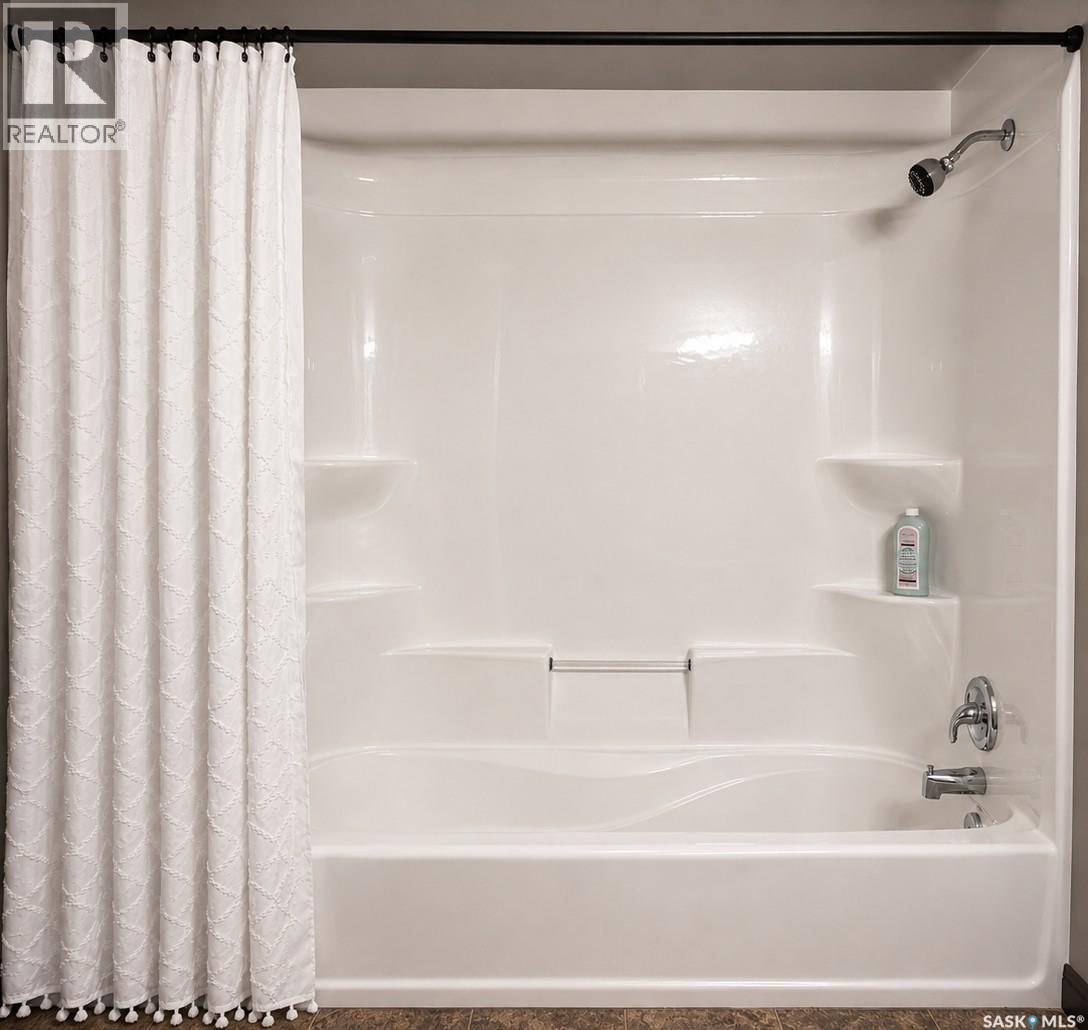 1 Glen Howard Way Property Photo 19