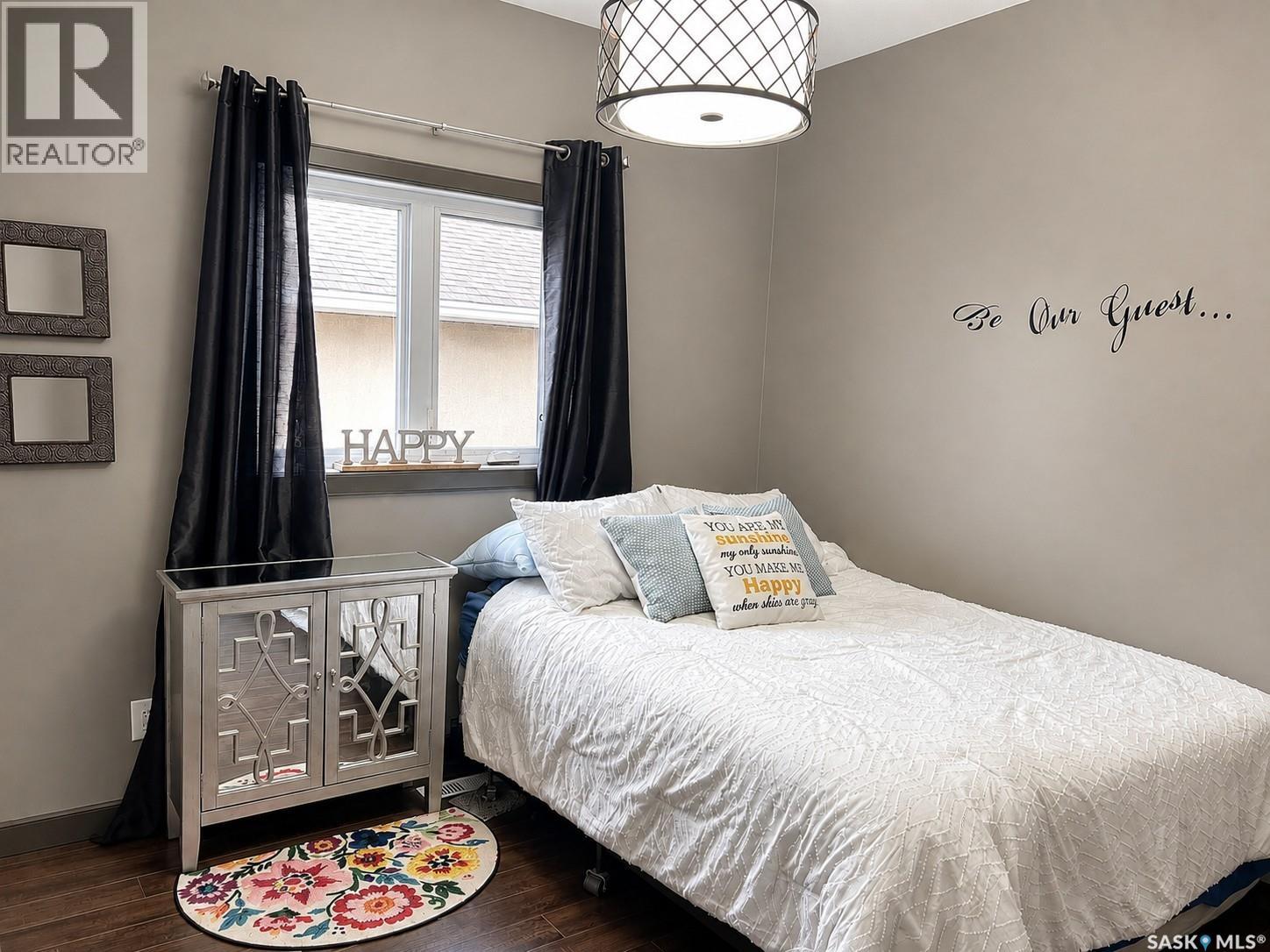 1 Glen Howard Way Property Photo 20